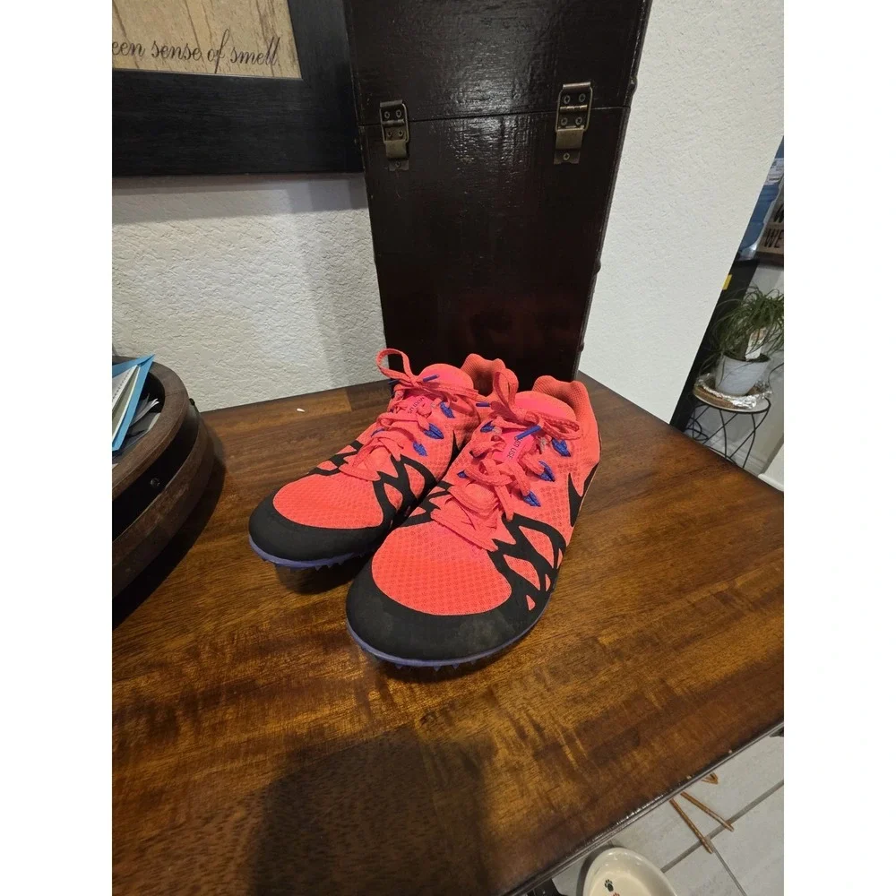 Women's Nike Zoom Rival Size 9 Solar Red, White & Black
